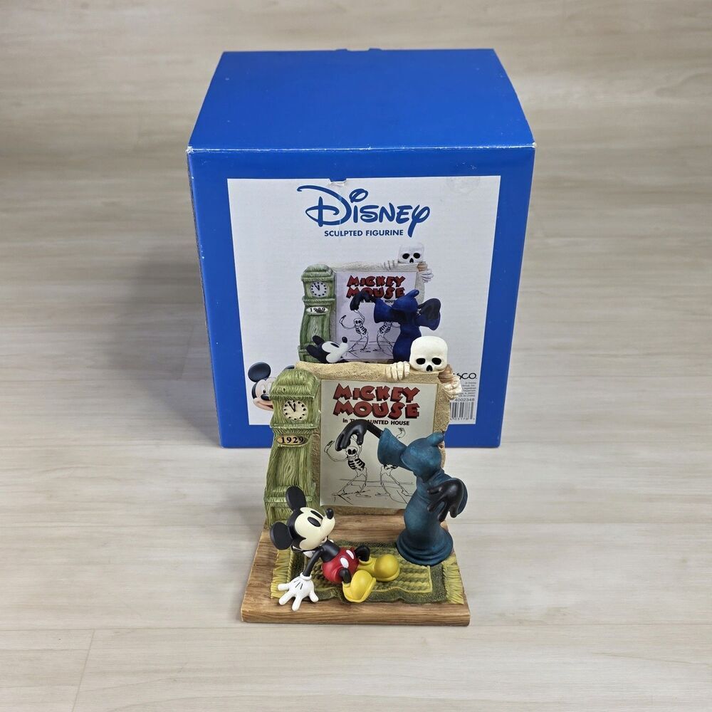 Disney Enesco Haunted House Figurine 4002348‎ Sculpted Mickey Mouse With Box
